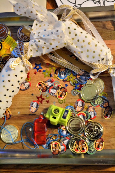 Christmas crackers with marvel confetti