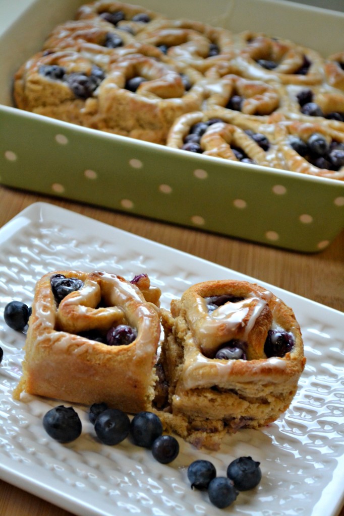 Fresh Blueberry Breakfast Rolls Recipe