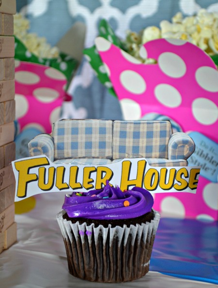 Fuller House couch cupcake toppers