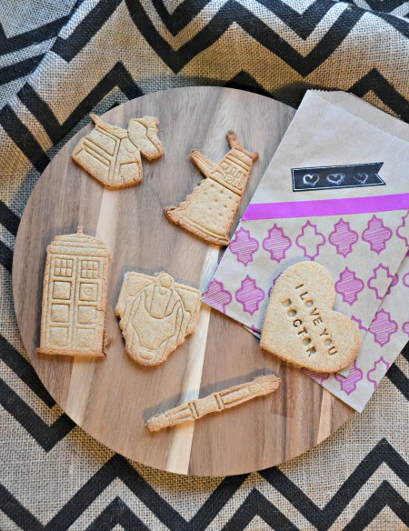 Doctor Who Valentine's Shortbread Cookies. Tardis, K-9, Dalek, Cybermen, and of course a sonic screwdriver. This is the true way to say "I love you" on Valentine's Day!