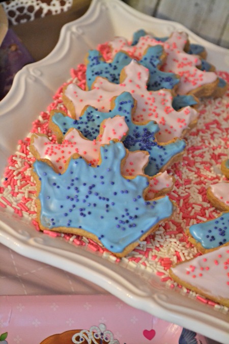 Simple princess party ideas, inspired by Sophia the First. Tiara cookies fit for a queen.